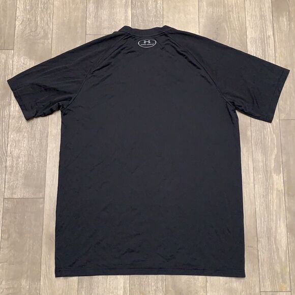 Mens‎ Under Armour Loose Fit Performance Shirt - Picture 5 of 5